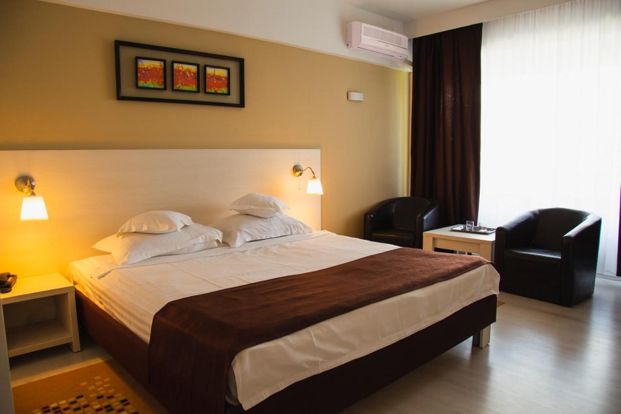 Ambasador Hotel 4*