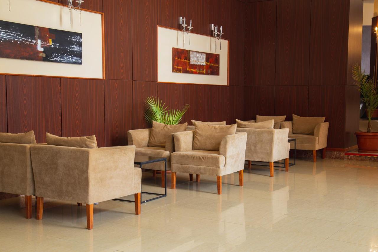 Ambasador Hotel