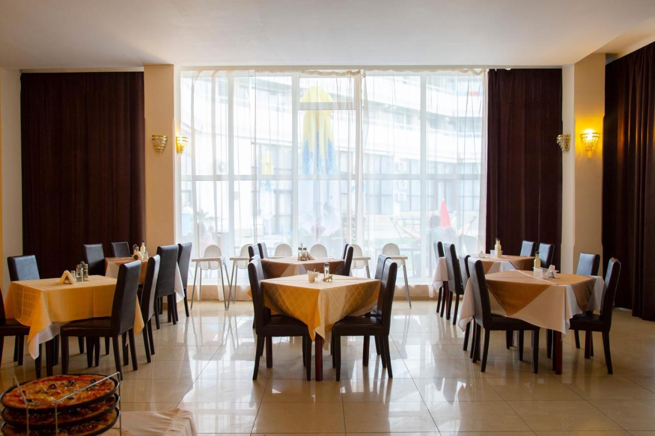 Ambasador Hotel 4*