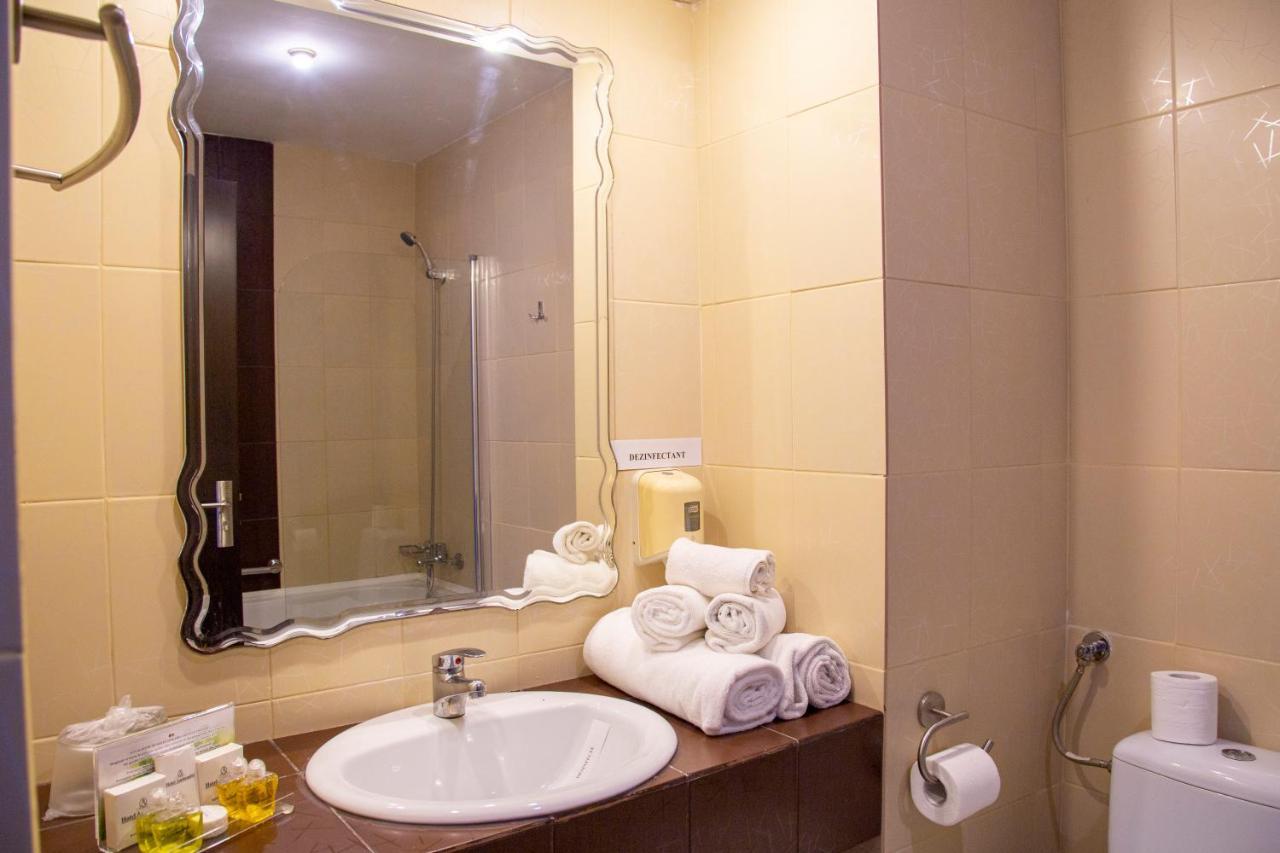 Ambasador Hotel