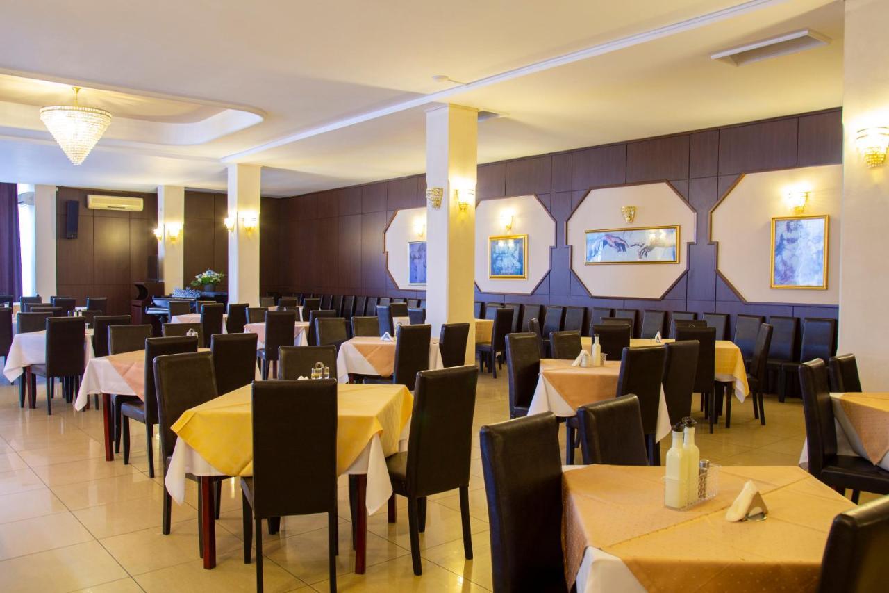 Ambasador Hotel 4*