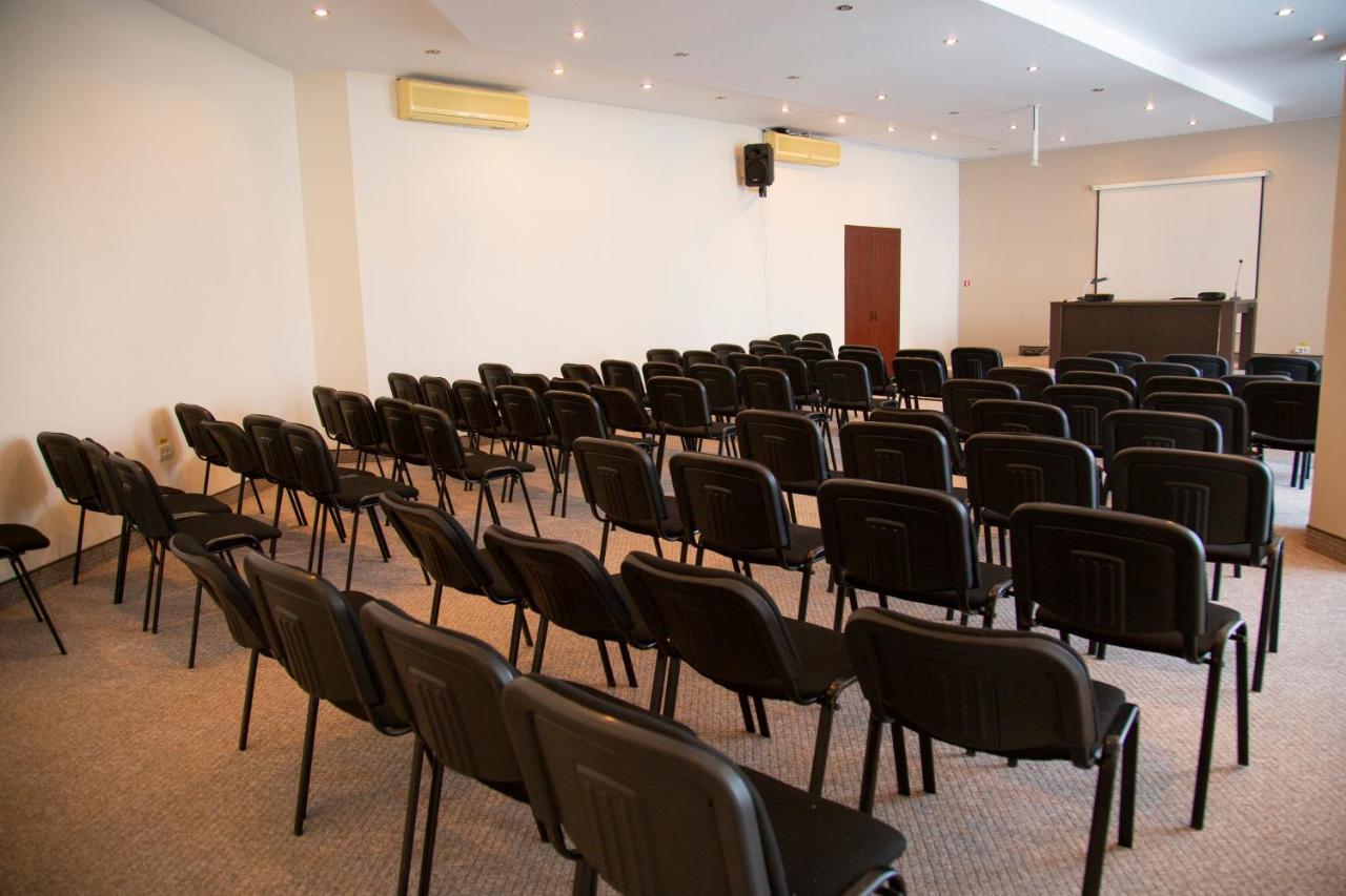 Ambasador Hotel