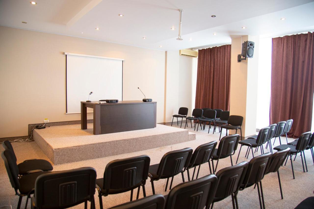 Ambasador Hotel 4*
